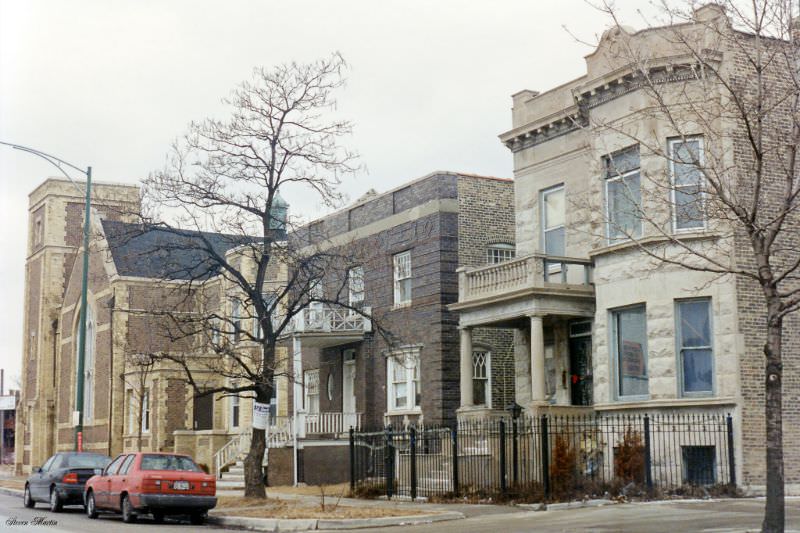 #21 Church and houses on Congress Parkway, Chicago, February 1996