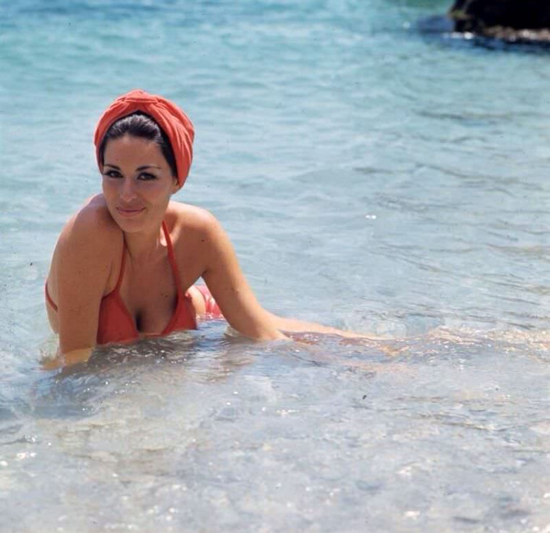 Élizabeth Teissier: The Classic French Beauty and Controversial Astrologer Celebrities