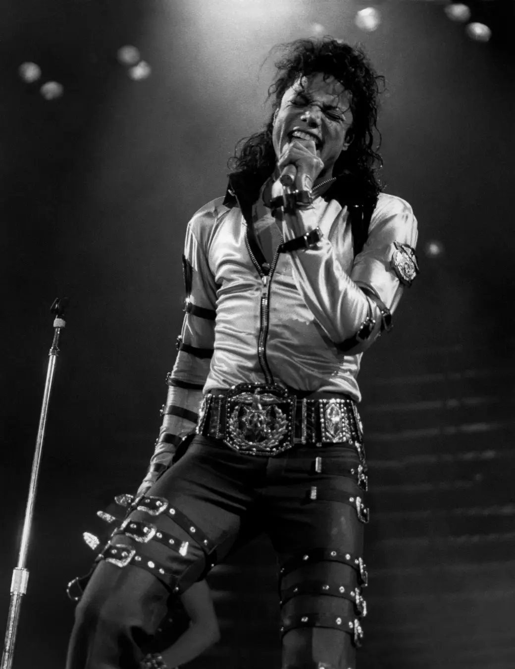#4 Michael Jackson performs during the Bad tour in Rosemont, Illinois, on April 19, 1988.