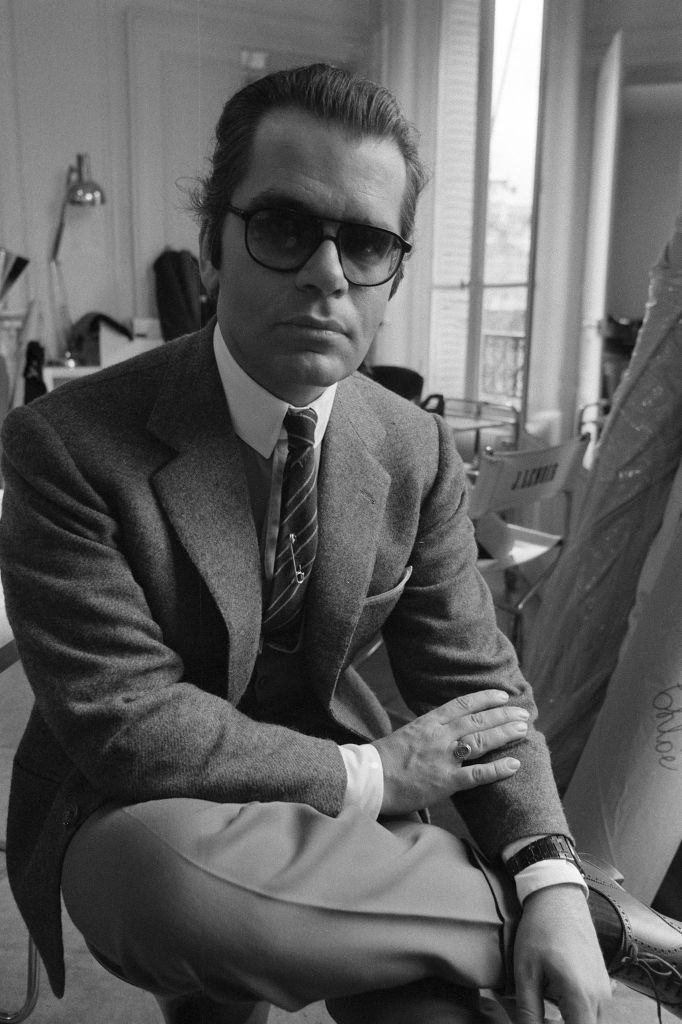 #26 Karl Lagerfeld sitting in his office, 1979.