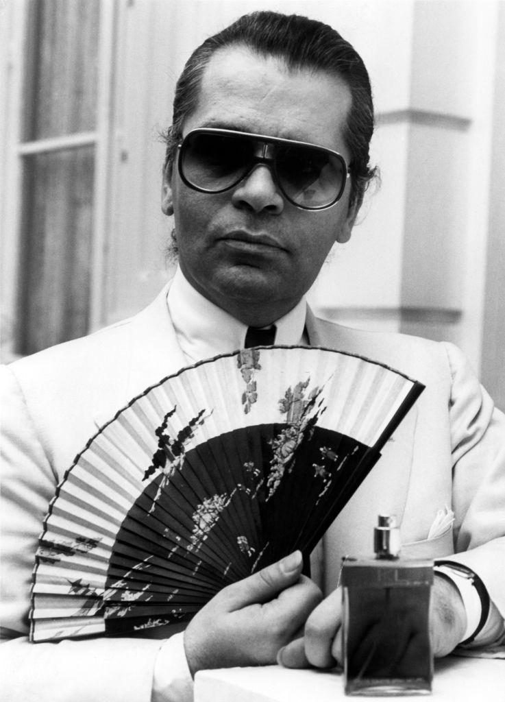 #36 Karl Lagerfeld presents his new perfume ‘KL’ in Hamburg on 29 July 1982.