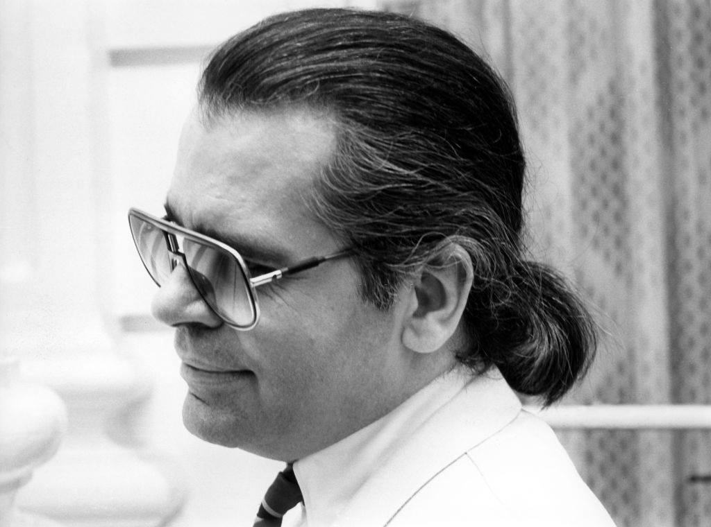 #37 Karl Lagerfeld presents his new perfume ‘KL’ in Hamburg on 29 July 1982.
