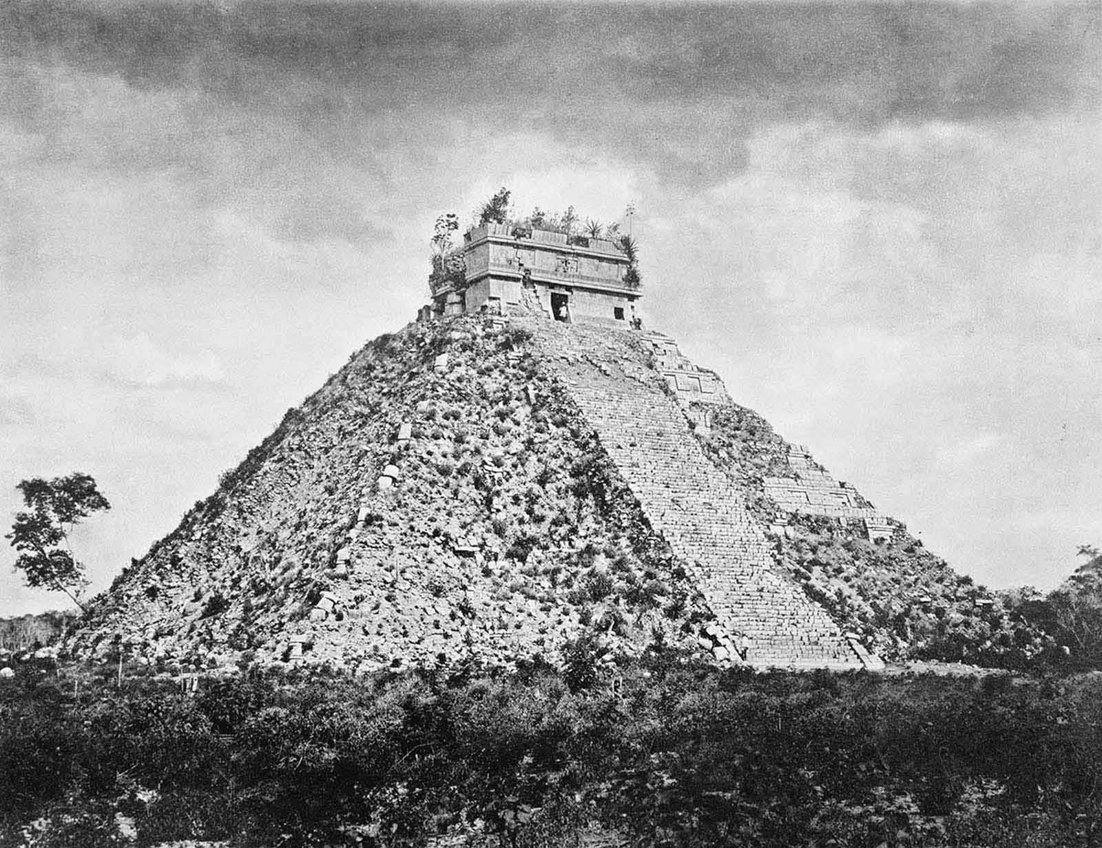 #7 Temple Chichenitza by Maudslay, 1900.
