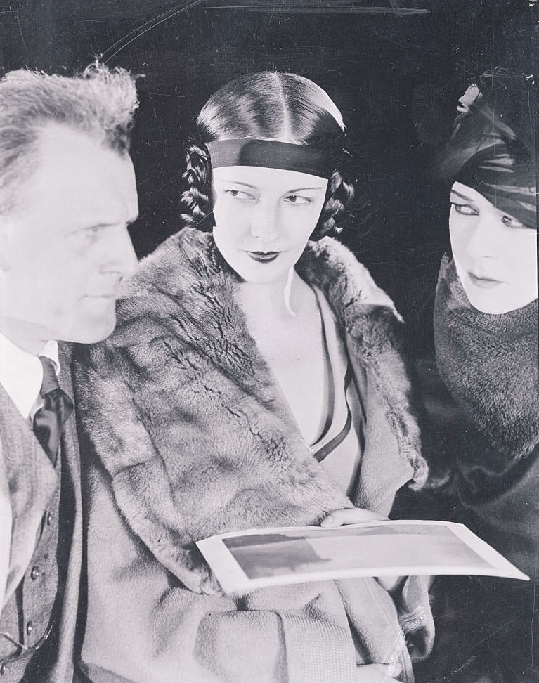 #9 Natacha Rambova showing her work, 1923.
