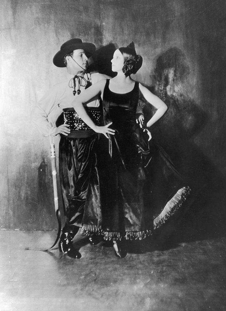 #13 Rudolph Valentino and his second wife Natacha Rambova, 1925.