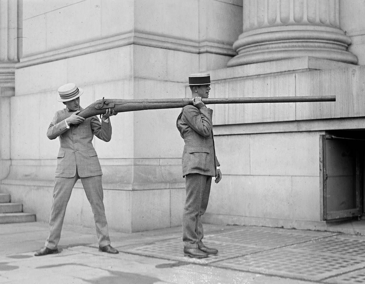 The punt gun’s barrel was so long and heavy that some required help, July 1923.
