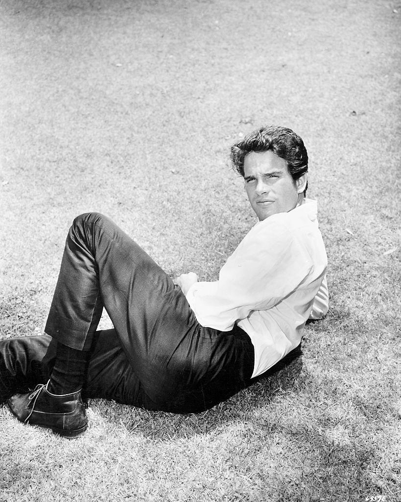 #40 Warren Beatty in the garden, 1965.