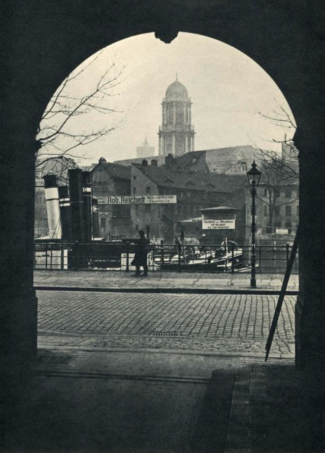 #34 Spree townhouse – Krögel, Berlin