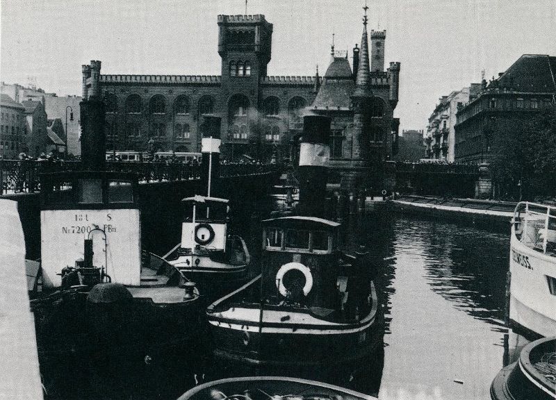 #7 Berlin Mühlendamm Spree