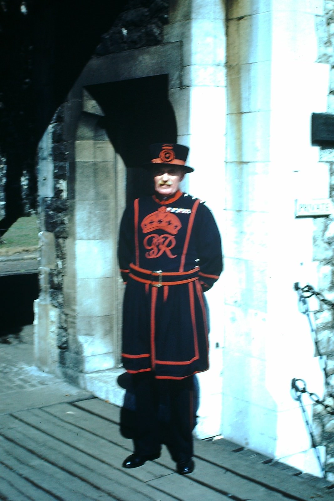 #40 Beefeater, Tower- London, 1949.