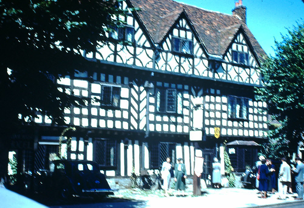 #59 Warwick-Tudor House Hotel, 1949.