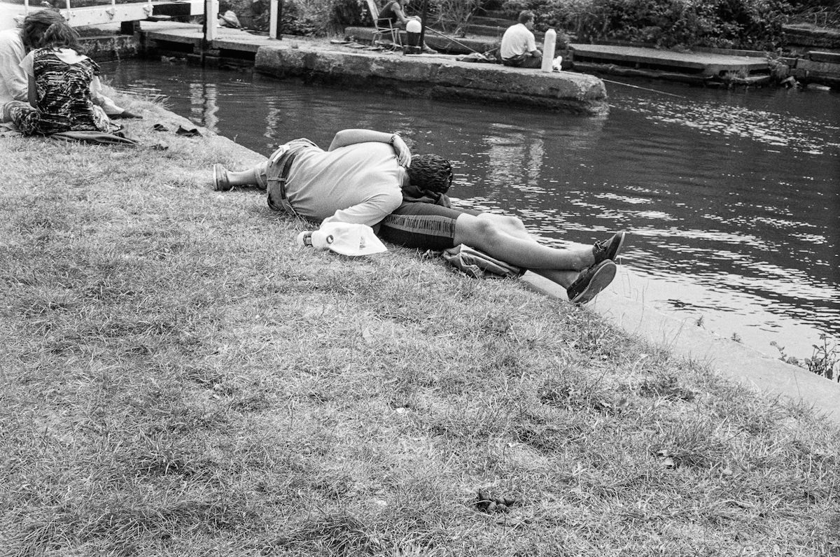 #19 People on Canal Bank, Regent’s Canal, Camden, 1990