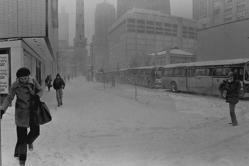 #2 Chicago in a snowy day, 1970s