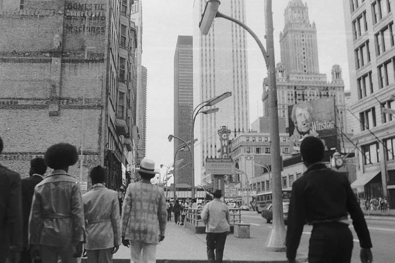 #21 Chicago street scenes, 1970s