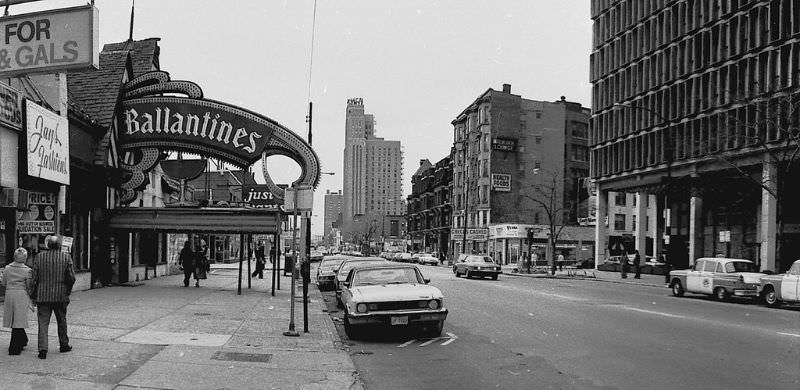 #36 Chicago street scenes, 1970s