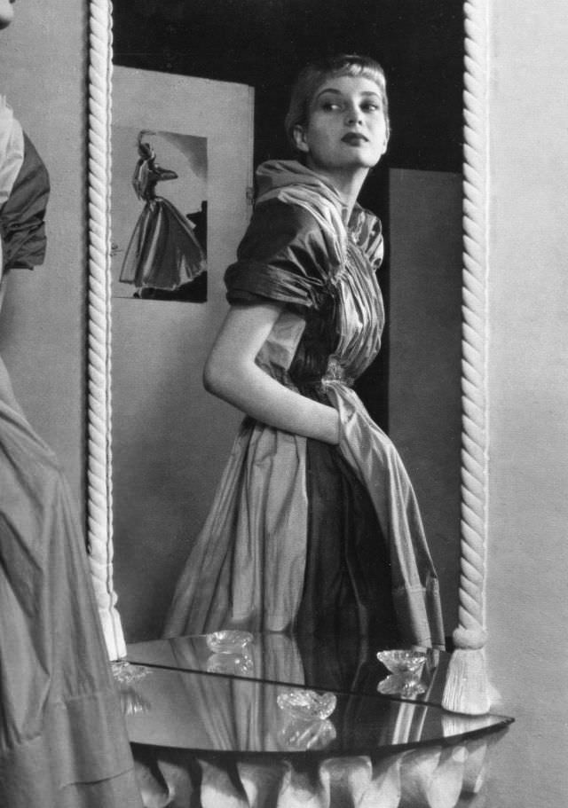 #1 Gisela Ebel in a dress by Heinz Schulze-Varell, photo by Regina Relang, Munich, 1950