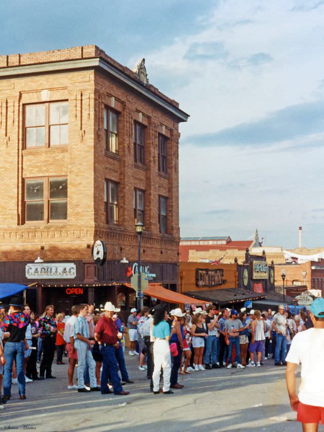 #6 Crowd outside Cadillac Club, Chisholm Trail Roundup, Ft. Worth Stockyards, June 1993