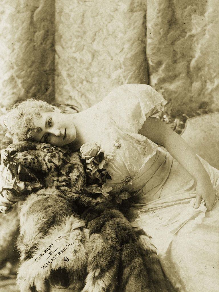 #20 Lillian Russell with her Husband, Mr. Alexander P. Moore, 1922.