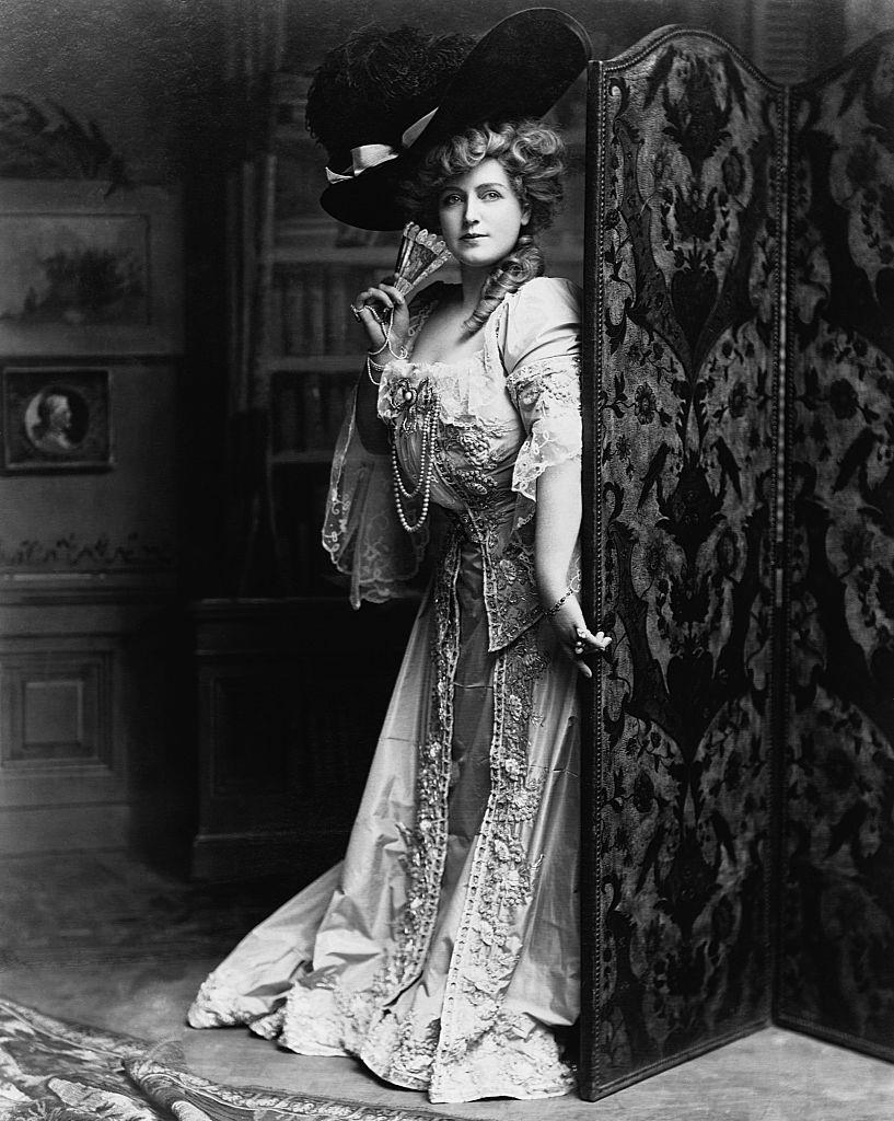 #14 Lillian Russell in an elegantly designed gown and hat, 1890s.