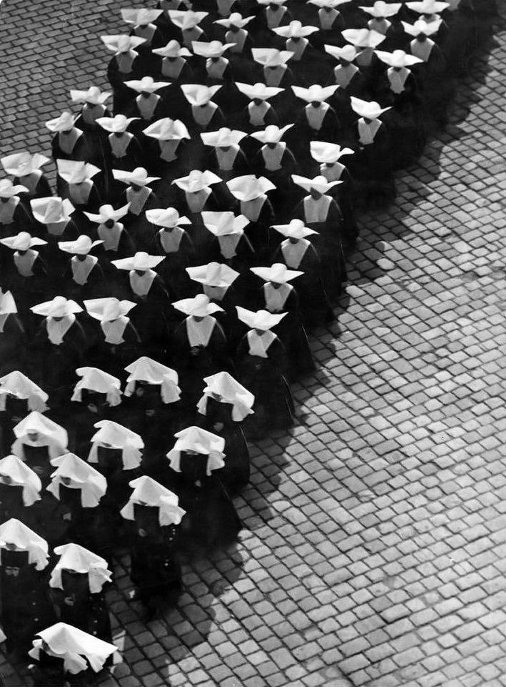 #34 Procession, Ernö Vadas, Budapest, 1934