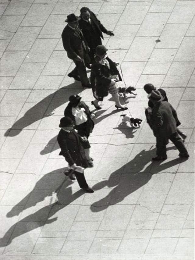 #43 Street scene, 1928