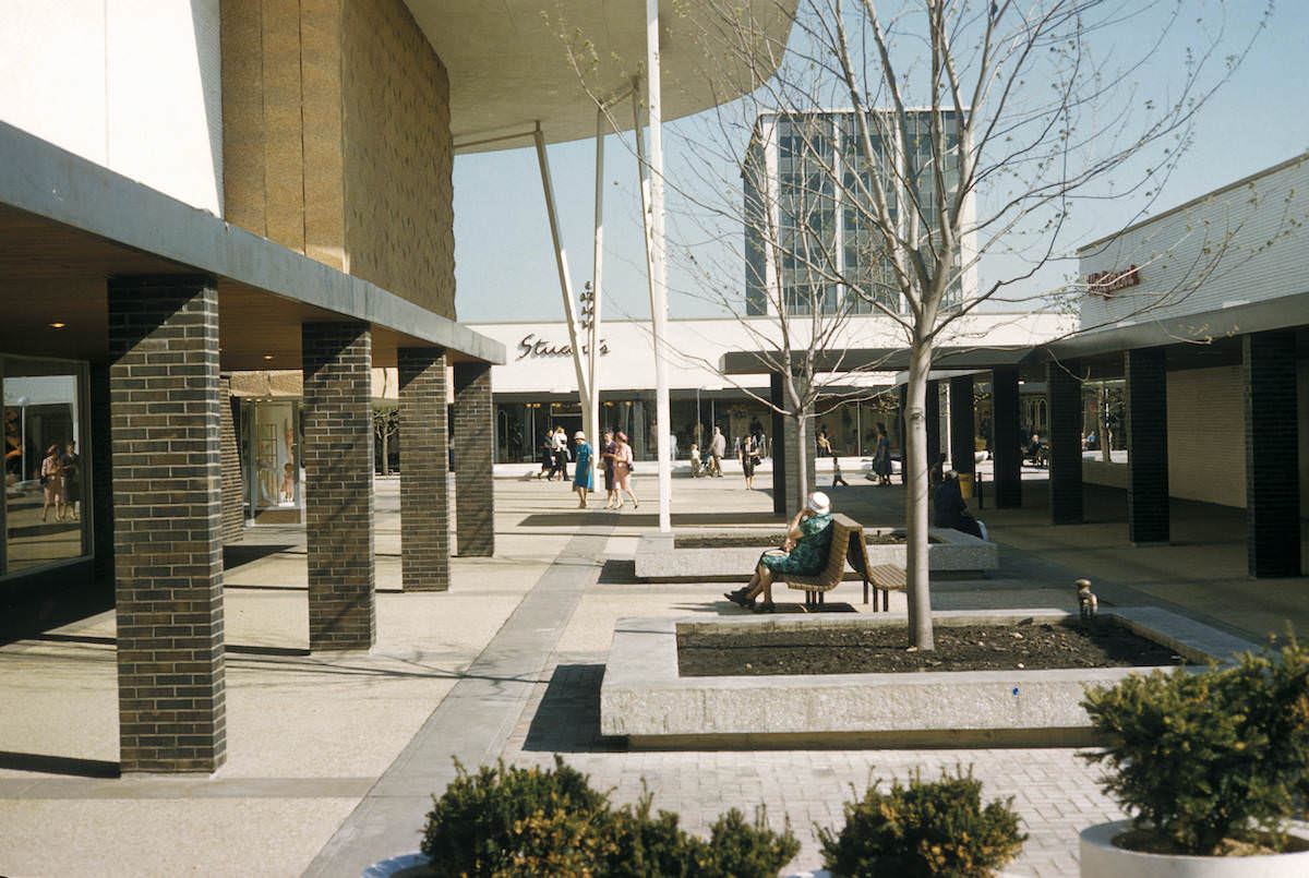#5 Oakbrook shopping center, Oakbrook, Ill. 1962