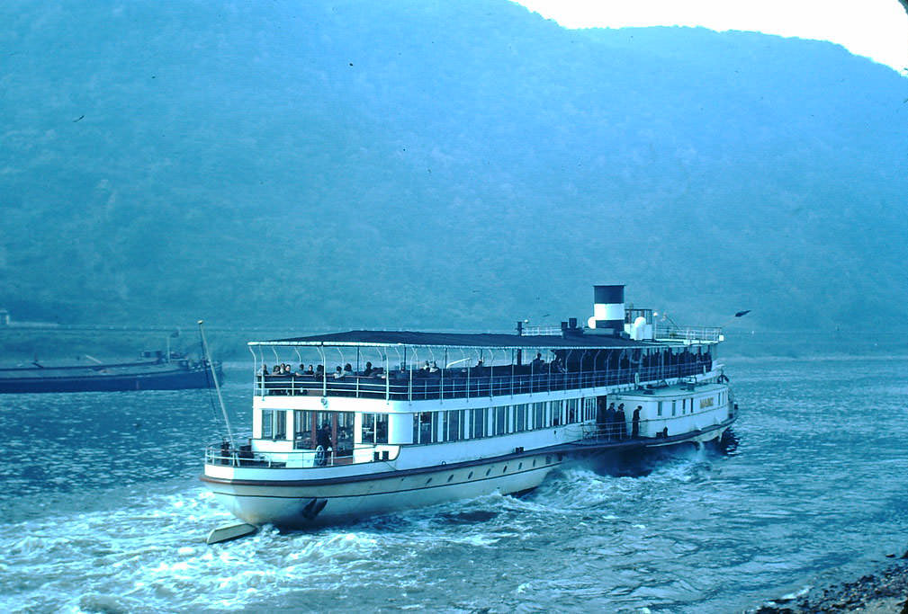 #55 Steamer leaving Niederlahnstein, Rhine River, Germany, 1994.
