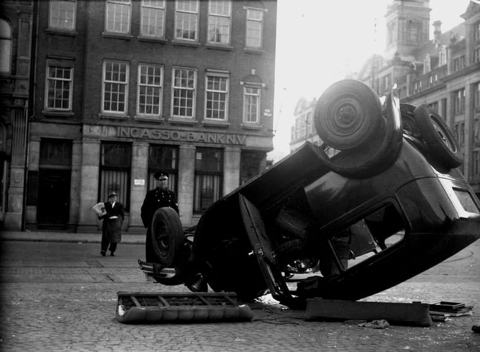 #14 A car accident in Amsterdam, 1950s.