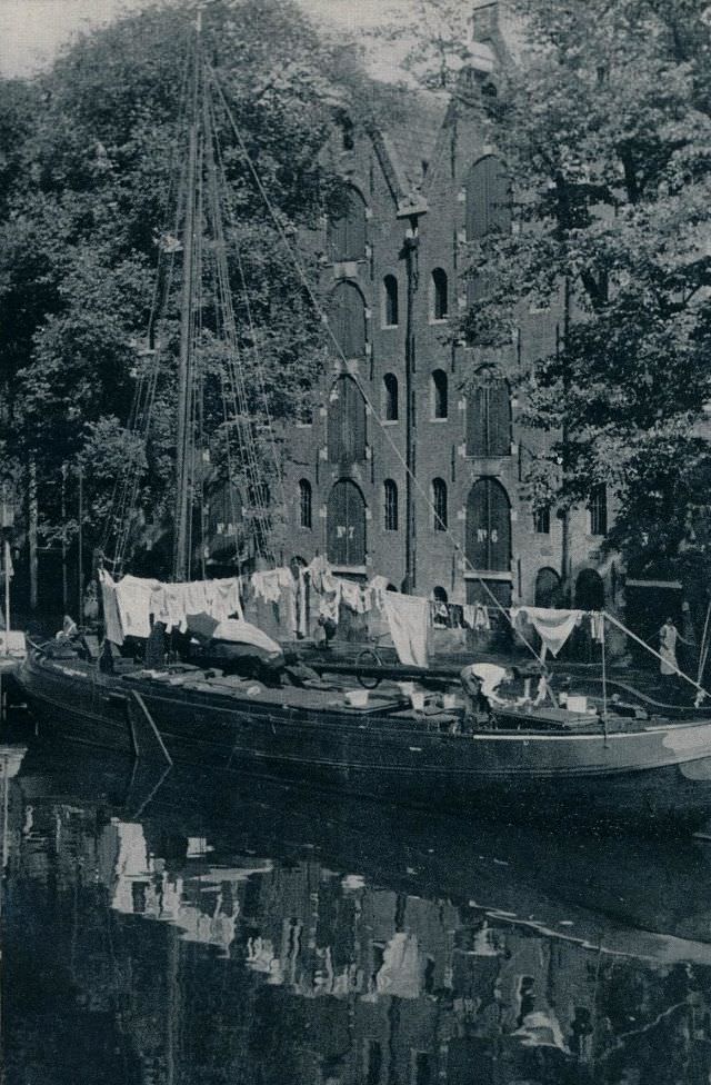 #19 Amsterdam Prinsengracht, 1930s