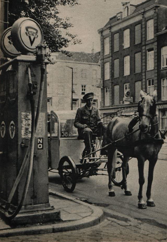 #28 Amsterdam pony taxi, 1930s