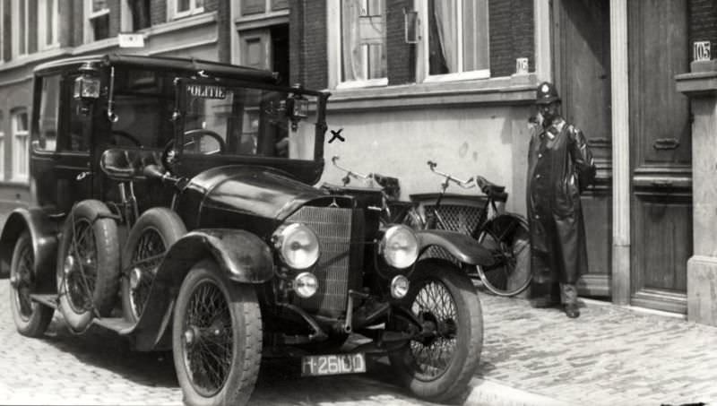 #33 1924 Mercedes police car, Amsterdam, 1932