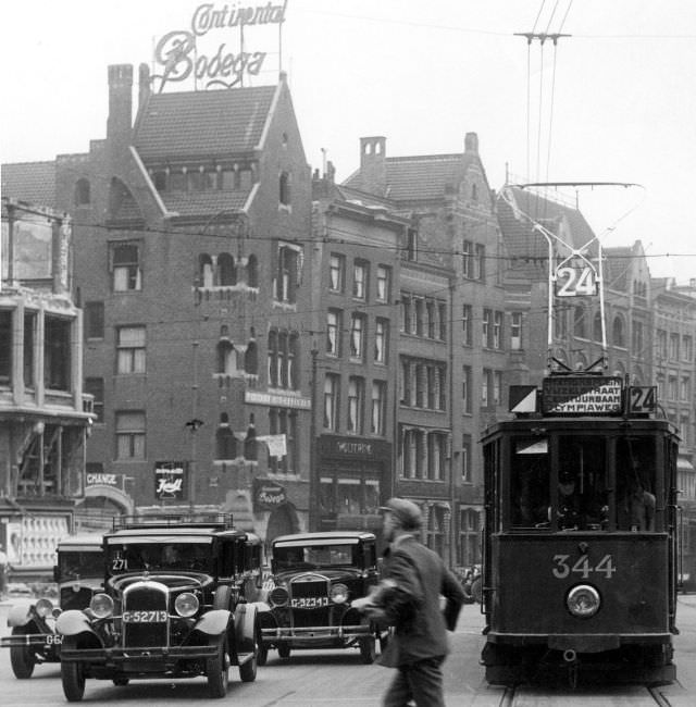 #40 Amsterdam, 1933
