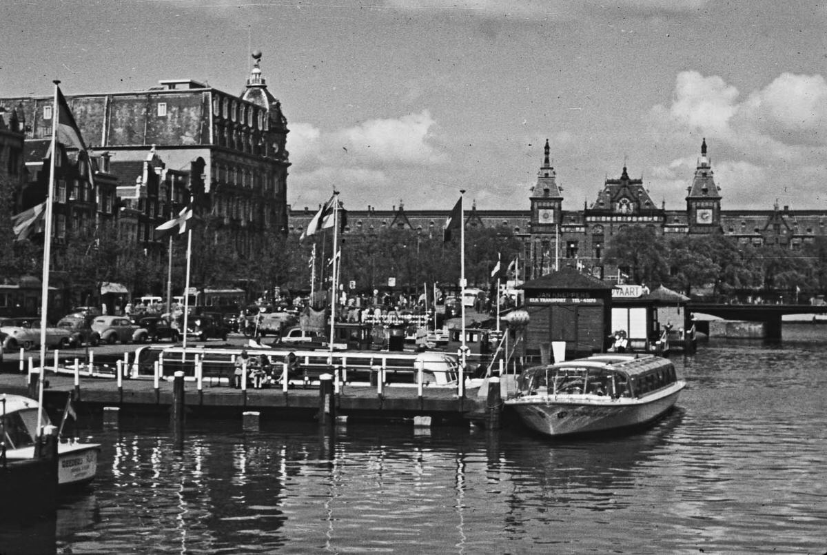 #15 Central Station, Amsterdam, 1958