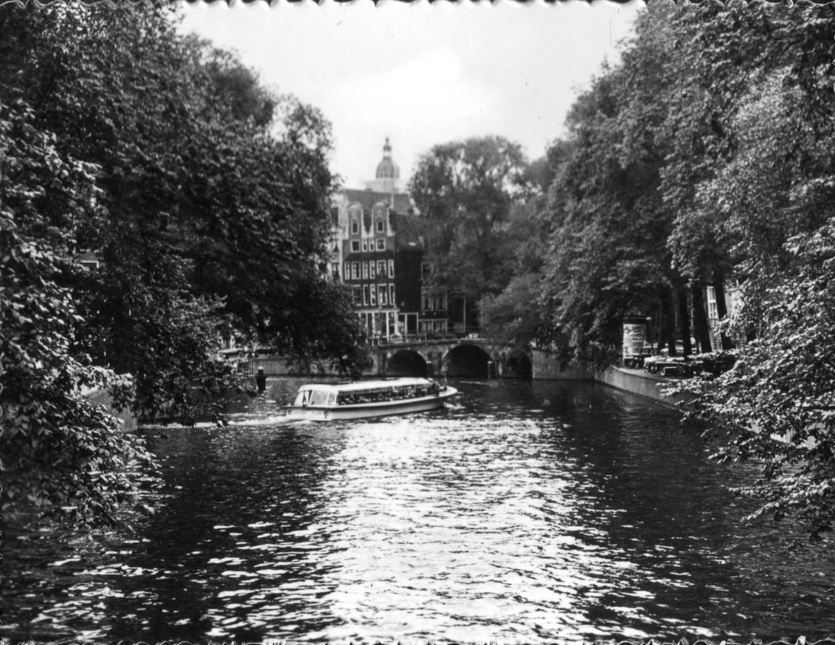 #33 Amsterdam Canal Cruise, 1958.