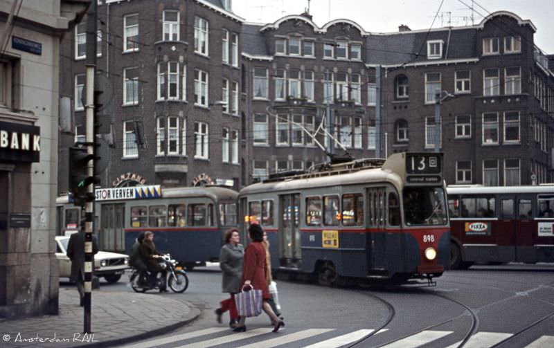 #31 Rush hour, Amsterdam, Koninginneweg, 1973