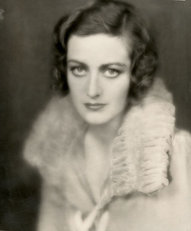 #19 Joan Crawford
