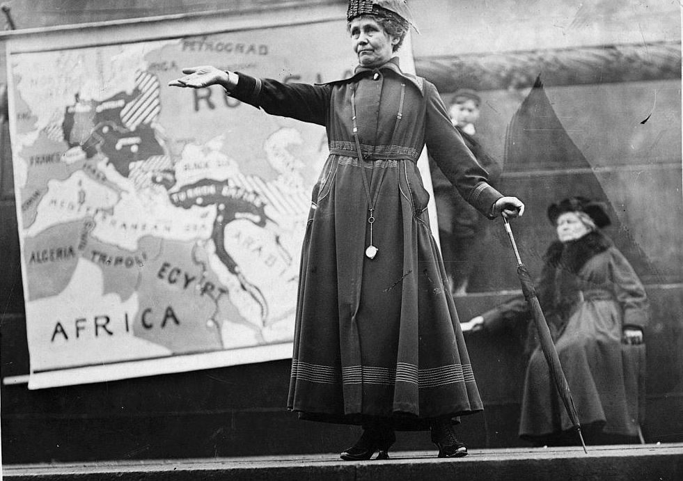 #15 Emmeline Pankhurst protesting, 1908.