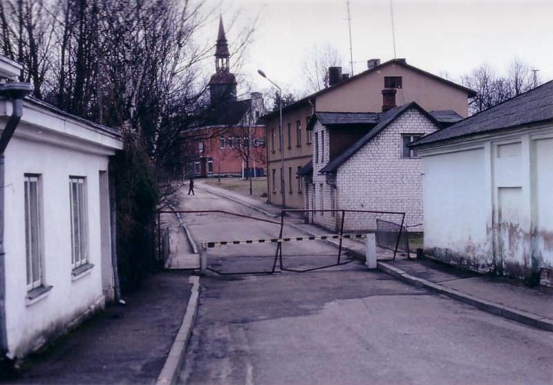 #18 Border between Valga and Valka, 1992