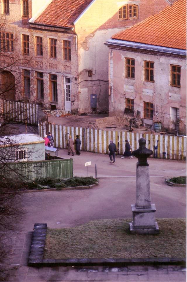 #12 Old town, Tartu, 1992