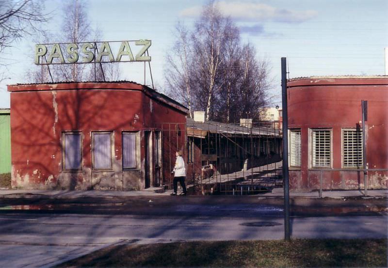#27 Shopping ‘Passaaz’ in Tartu, 1992