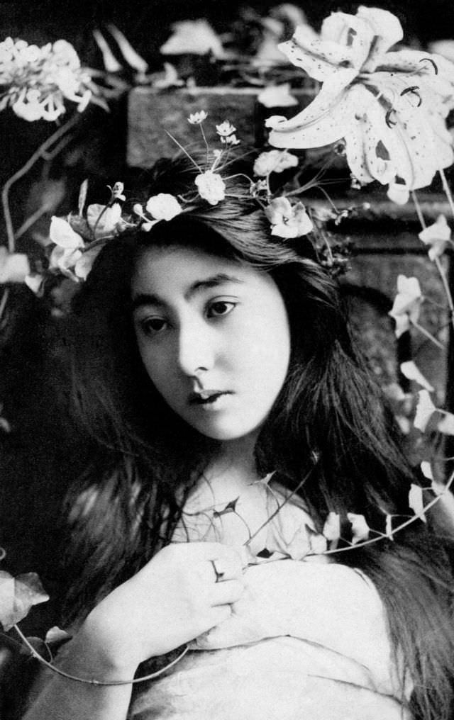 #2 A geisha awake inside her own dream