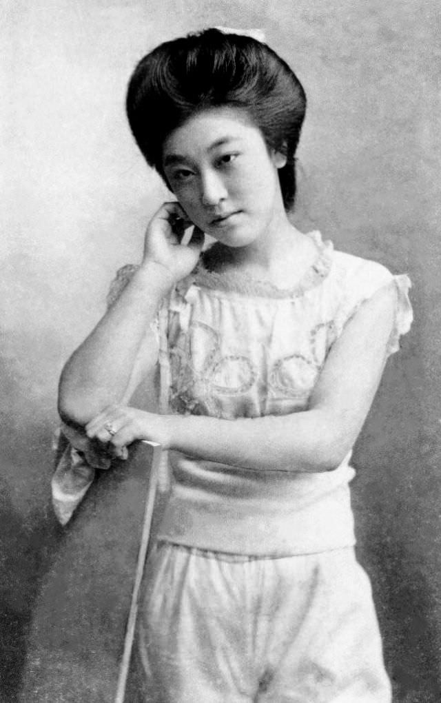 #14 Geisha in her bathing suit