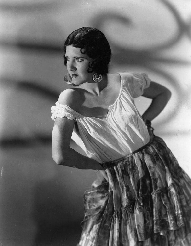#25 Jean Arthur doing an impression of Spain’s original flapper, 1934.