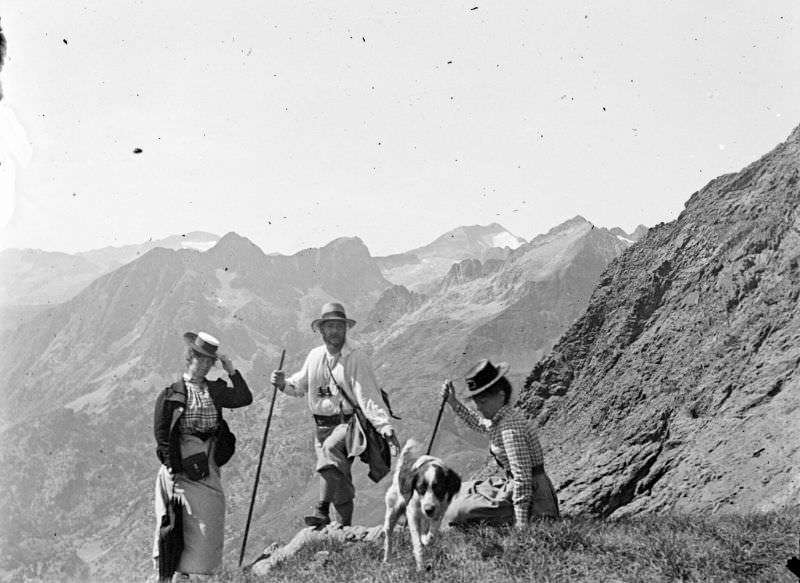 #44 At the Port de Venasque-Luchon, september 1899