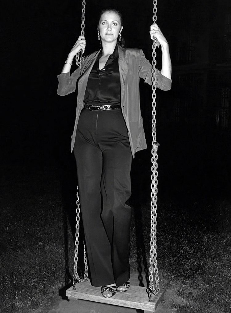 #35 Lynda Carter in a swing, 1979.