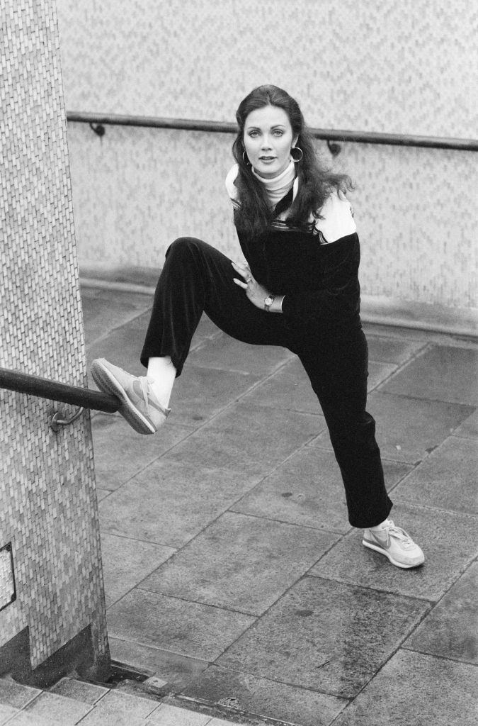 #45 Lynda Carter jogging in London, 1980.
