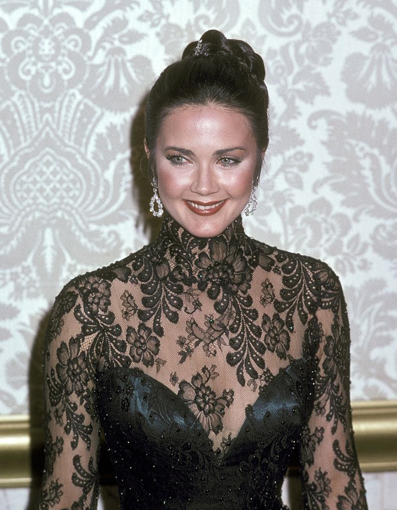 #64 Lynda Carter at the 38th Annual Golden Globe Awards, 1982.