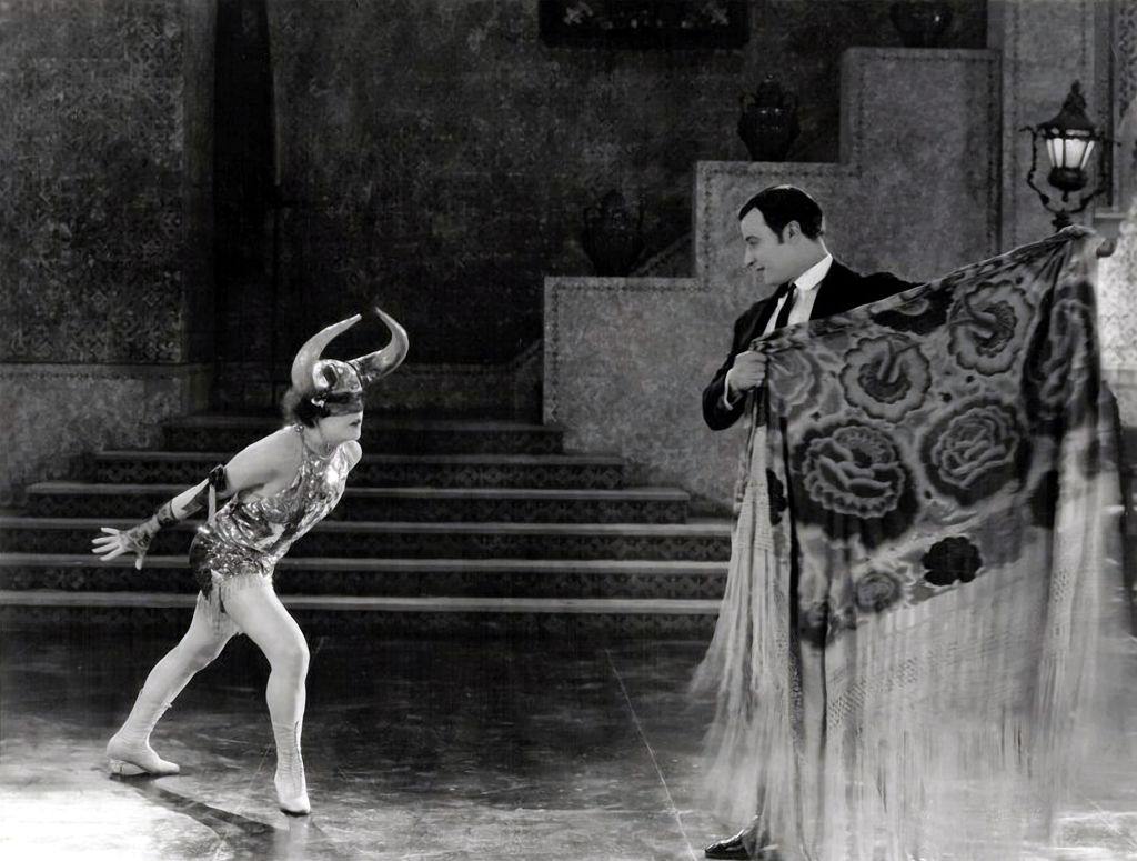 #12 Mae Murray and Jean Hersholt in a scene from the movie ‘Fascination’, 1922.