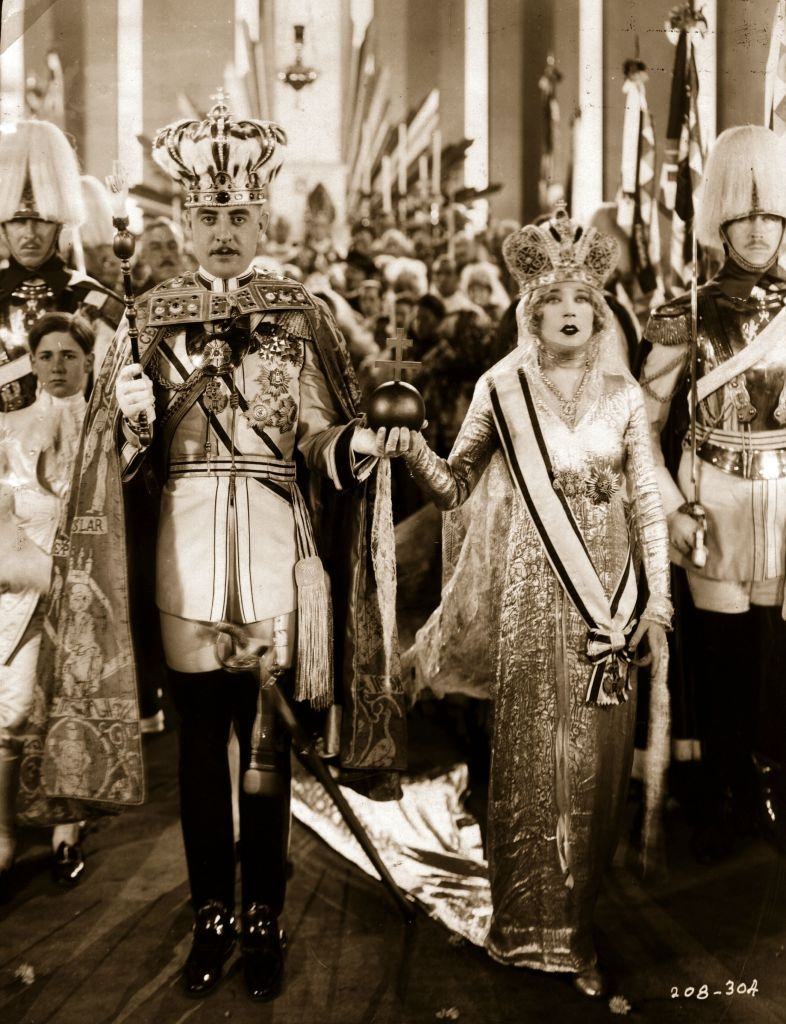 #28 Mae Murray with John Gilbert in a scene from the film ‘The Merry Widow’, 1925.