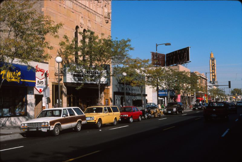 #27 Hennepin Avenue looking north towards Lake Street, Uptown Minneapolis, October 1988